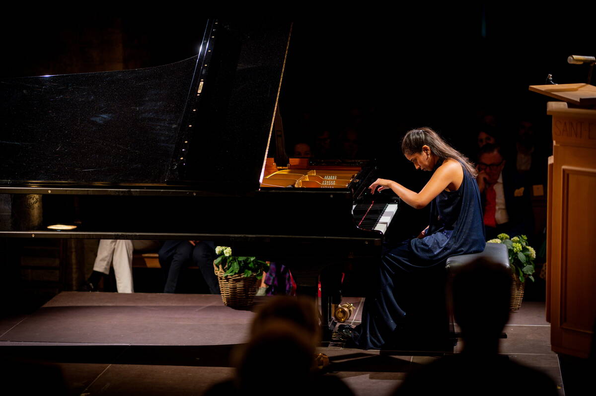 Pallavi Mahidhara, Kirche Rougemont