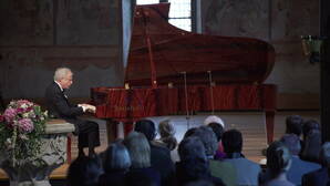 Sir András Schiff Zoom: Sir András Schiff