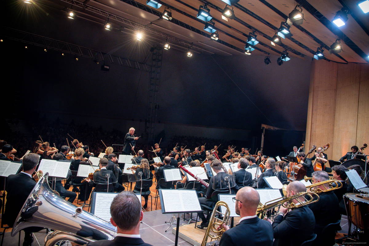 Gstaad Festival Orchestra, Seong-Jin Cho, Manfred Honeck Gstaad Festival Orchestra, Seong-Jin Cho, Manfred Honeck