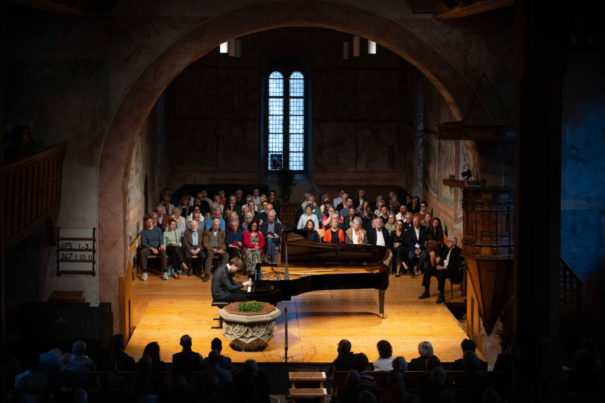 2025raphael_fauxrfx_0170.jpg 2025raphael_fauxrfx_0170.jpg