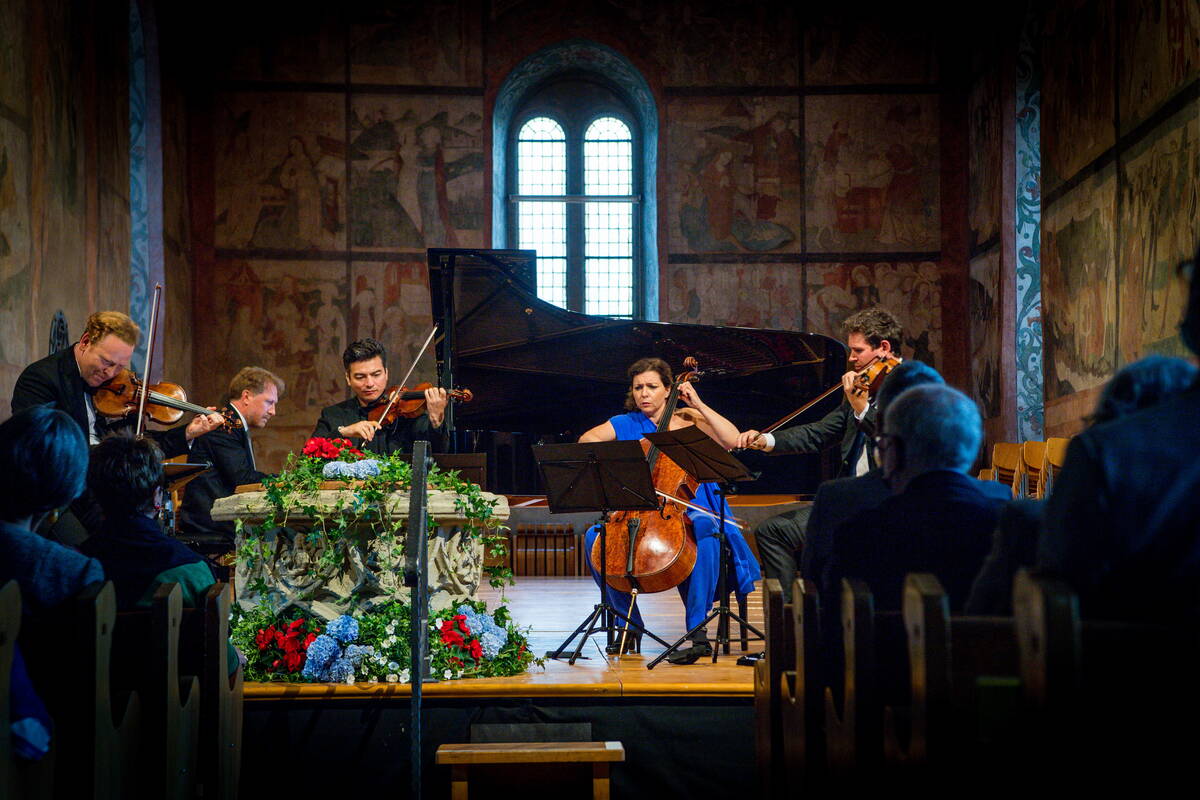 Daniel Hope, Ikki Opitz, Adrien La Marca, Josephine Knight, Simon Crawford-Phillips Daniel Hope, Ikki Opitz, Adrien La Marca, Josephine Knight, Simon Crawford-Phillips