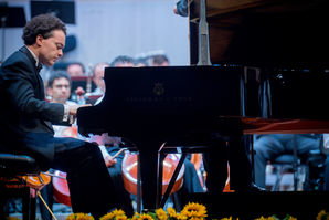 26.8_pappano_kissinrfx_8102.jpg Zoom: 26.8_pappano_kissinrfx_8102.jpg