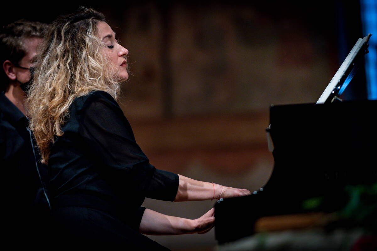 Nemanja Radulovic, Laure Favre-Kahn, Kirche Saanen Nemanja Radulovic, Laure Favre-Kahn, Kirche Saanen